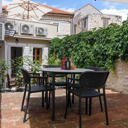 Oleander Trogir Suites