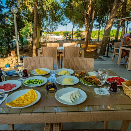Prenses Sealine Beach Hotel