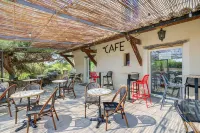 Vilajoun Hotels in Joucas