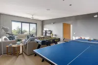 Luxury Portsea Sanctuary   Gas Heat Pool   Gardens Hotels in Portsea