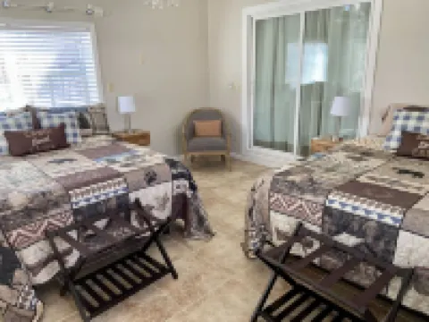 Riverbend Serenity Cabins Hotels in Cleburne County