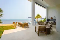 Spacious 4-Bed Villa in Placencia Village w Pool