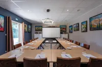 Logis la Bastide de Grignan Hotel & Restaurant "La Chênaie" Hotels in Grignan