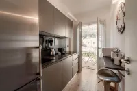 Minerva - by Myhomeincomo