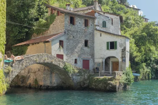 Romantic Lake View Apartment, Nesso, Lake Como by Rent All Como