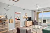 Oceanview Top-floor Penthouse in Surf Club Beach Pool Access - واي فاي