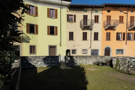 Family Lake Apartment by Rent All Como