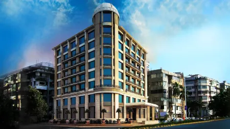 InterContinental Hotels Marine Drive-Mumbai Отели рядом с достопримечательностью «Вокзал Чхатрапати-Шиваджи»