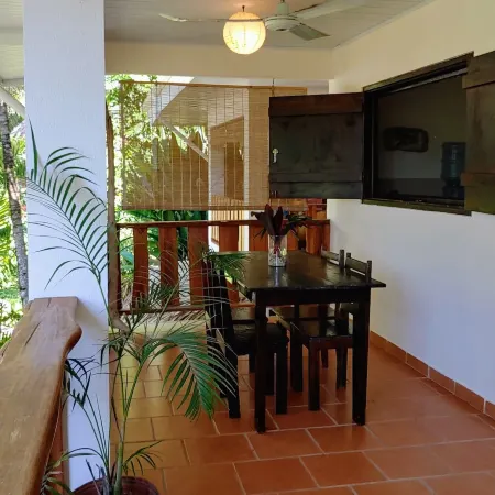 Colibri Apartments - Private Kitchen & Bathroom - 4 Min Walk to the Beach!