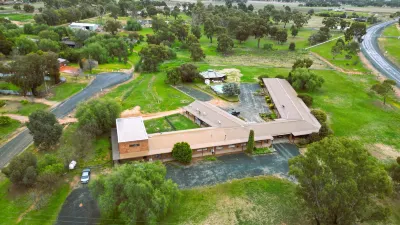 Redgum Motel