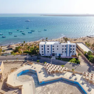 فندق لاجوني لودج Hotels near المسجد الكبير بسفاجا