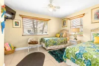 Keys Elegant - Key Colony Single Family. Private Pool, Hot Tub, Dock.