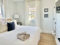 Cabell’s Coastal Cottage-Sleeos 8,Jockey’s Ridge, 1 mile to beach Sunsets & Pets