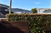 Point Bulli Hotels in Woonona