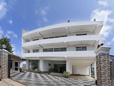 Ronaka Airport Transit Hotel