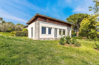 Villa Elisa Con Piscina by Wonderful Italy