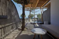 Oscar Beachfront Suites - Adults Only