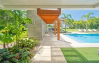 Modern Villa with Ocean View and Service Staff - Villa