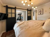 The Downtown Flat at Creekside Hotels in Berkeley Springs
