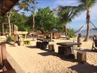Koh Ngai Paradise Beach Resort - de playa