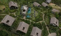 TOKI Ecolodge Cao Răm Các khách sạn ở Nhuận Trạch