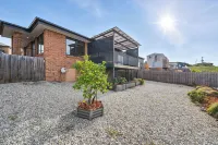 Timbermill House - 2 Bedrooms Hotels in Sorell