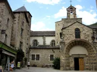 Small house in the heart of Cantal, Massiac Hotels in Massiac