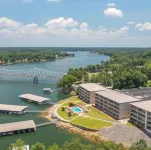 Smith Lake Condo with Pool 3bd/2bath