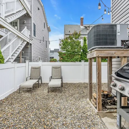 Seaside 2BR & 1.5BA, Walk to Beach & Badges