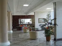 Beach front, best location, ocean and city views + parking!