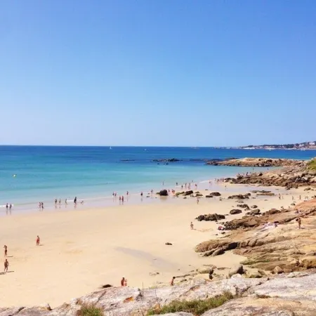 FIRST LINE BEACH, SPA, SWIMMING POOLS, TENNIS, PADDLE, SQUASH, GARDEN, CHILDREN'S PLAYGROUND.