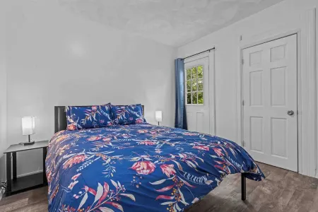 New Luxury & Spacious House in the Heart of Janesville