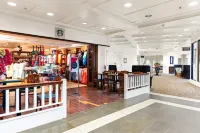 Best Deal Luxury Resort in Town Sleep 4 romantic, fun and relaxed