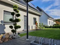 Seevilla Dubai Luxus Ferienhaus, Sky TV, Kamin, Außenwhirlpool Jacuzzi, Sauna, Hotels in Gohren-Lebbin