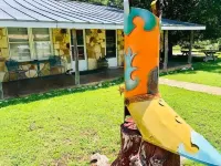 10th St. Bungalow Downtown, Bandera, TX. Hotels in Bandera