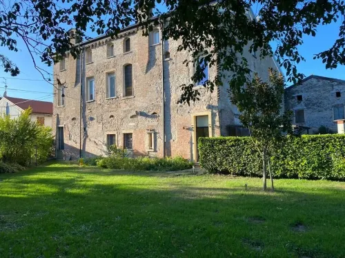 Apartment in Cathedral
