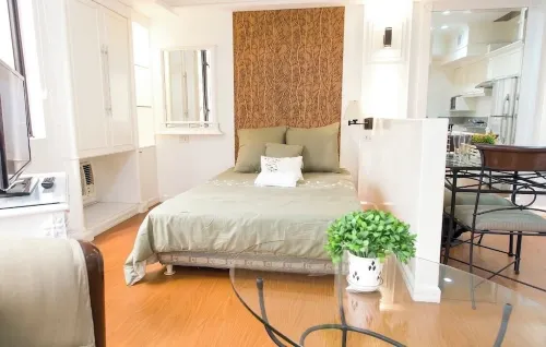 Beautiful unit across greenbelt5 + high speed wifi + Netflix