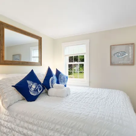 Bright 3 bedroom Cape cottage