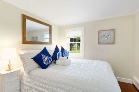 Bright 3 bedroom Cape cottage Отели рядом с достопримечательностью «Кейп Код Нешнел Сишор»