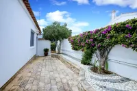 Three studio apartments & private pool in tranquil garden in Carvoeiro 49803/AL
