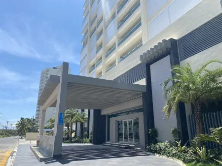 Luxurious Ocean Front 19th Floor 3 Bed Apartment