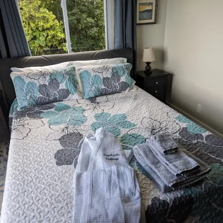 Private cottage, private pool, great views !