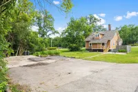 Entire house/4bd 1bath/GlenEllyn