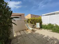 Vacation home, close to all amenities, 5 minutes from the beach! GRUISSAN Các khách sạn gần Pirat' Parc