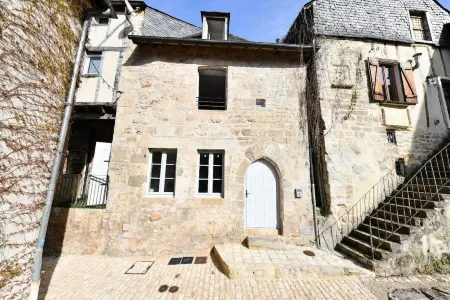Le Jardin d'Olive - Picturesque house in the old center of Terrasson Отели рядом с достопримечательностью «E.Leclerc Terrasson Lavilledieu»