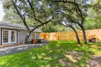 Stewart Studio- Private yard and lake access