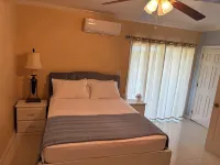 The Cozy Cottage Comes with Free Car. Hotels in 