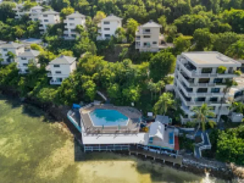 Point Pleasant - Perfect Romantic Getaway - 3 Pools/Intimate Beach Hotels in Frydendal