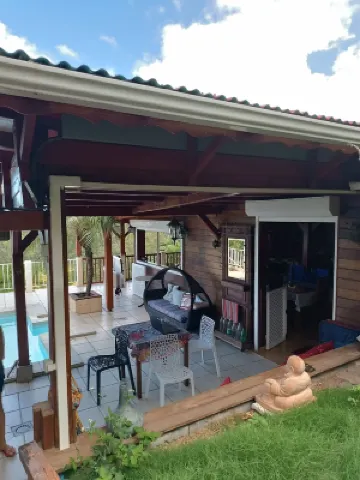 Maison, Havre de Paix, vue Nature mer et Montagne. Piscine,2 par 4 Privée Hotel di 
