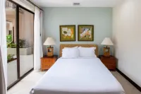 OPEN GUEST POLICY-WELCOME TO MONACO CONDOMINIUMS-POOL-BBQ-24 HOUR SECURITY